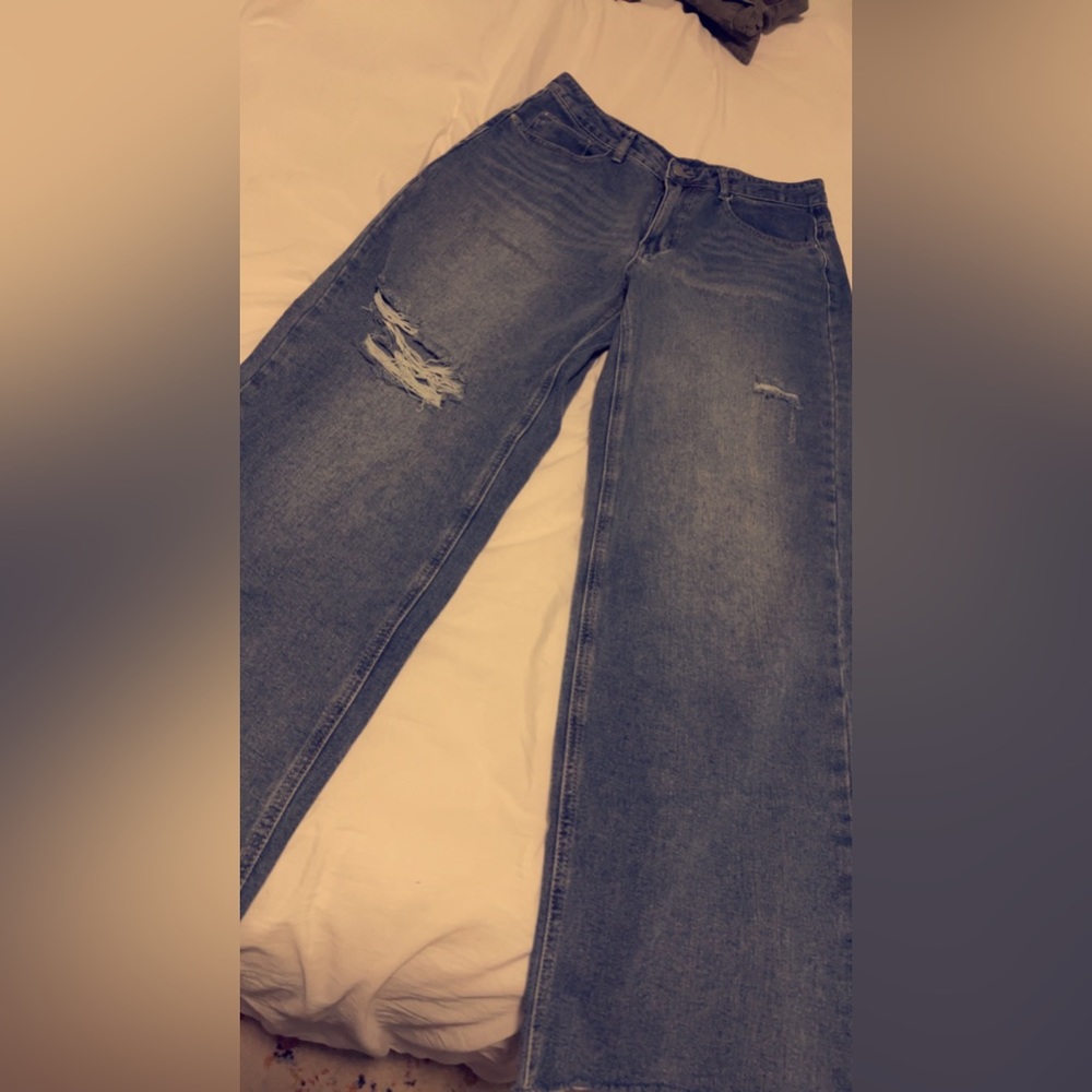 Medium Wash Ripped Mom Jeans